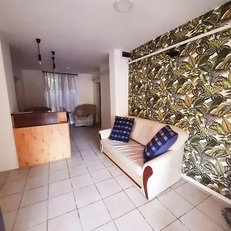 Kék Tó Hotel 2*