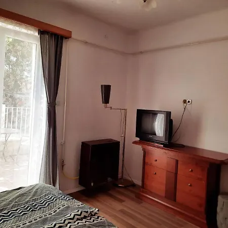 Central Room 2* באלאטונסארסו