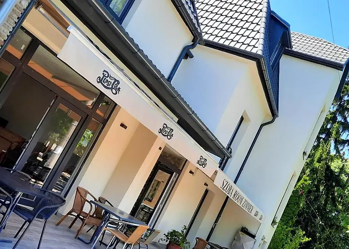 מלון Central Room 2*