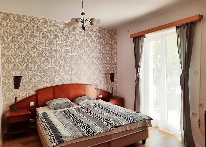 Hotel Szárszó Szálló 2*