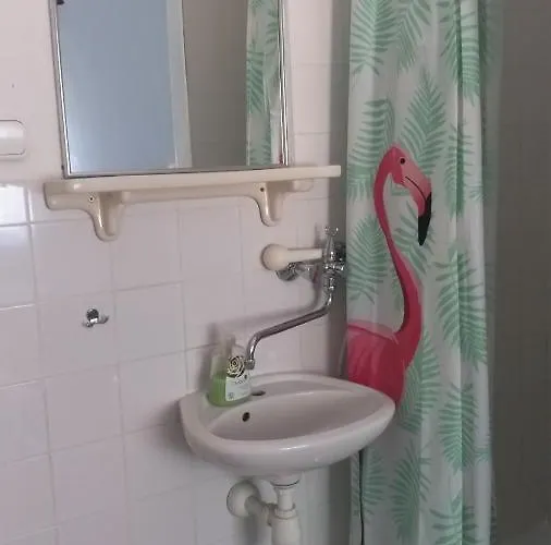 Central Room מלון